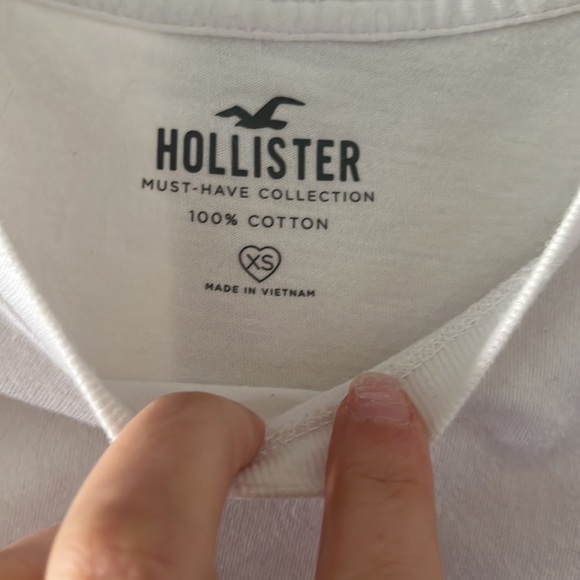 Beautiful white crop t-shirt - Picture 2 of 3